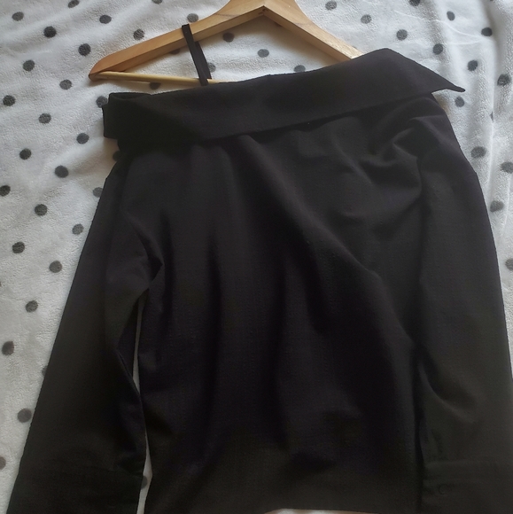 OAK + FORT Black off shoulder one sided button shirt - Picture 4 of 4
